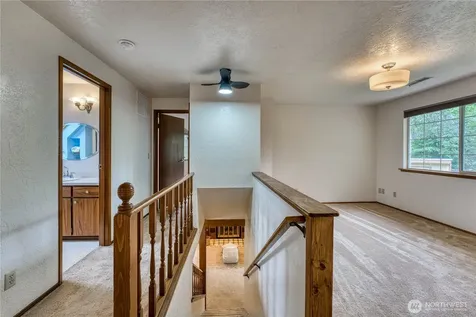 406 Pennie Lane Bremerton WA 98310