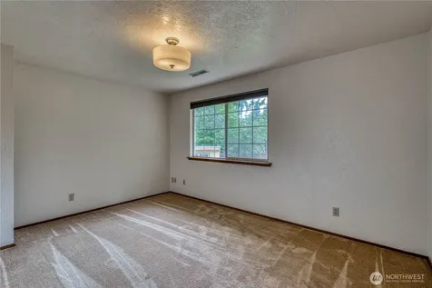 406 Pennie Lane Bremerton WA 98310