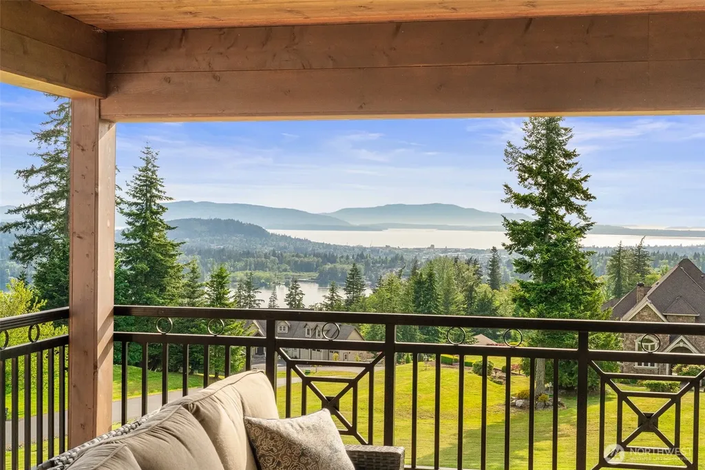 1880 Vineyard Place Bellingham WA 98226