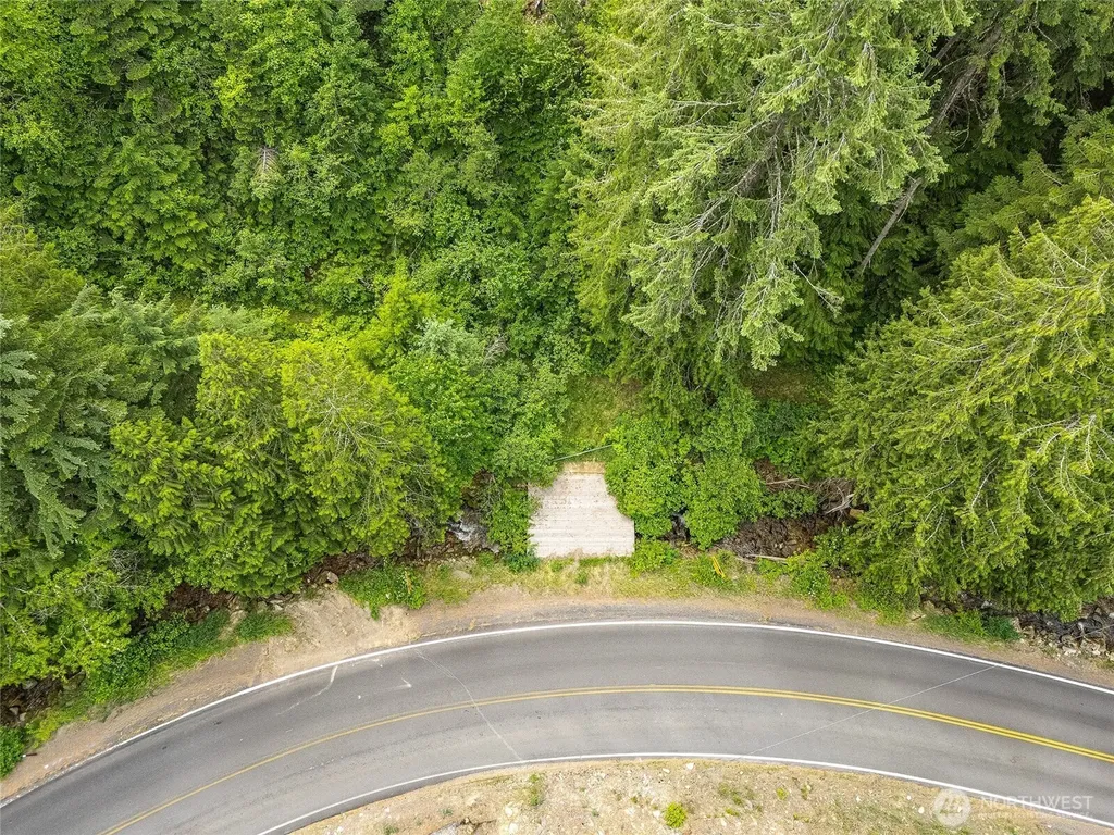 19960 + 19970 N Mt Spokane Park Drive Mead WA 99021