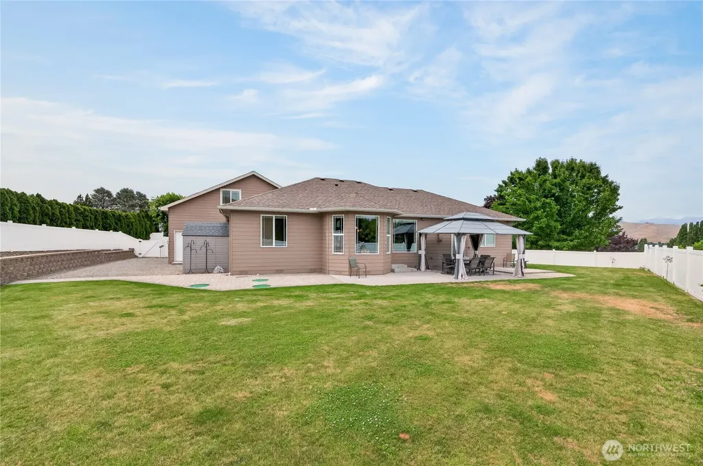 87 Springhill Drive East Wenatchee WA 98802