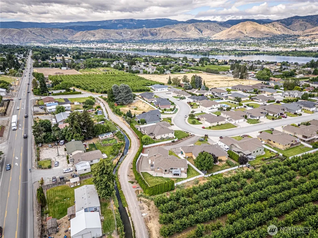 87 Springhill Drive East Wenatchee WA 98802