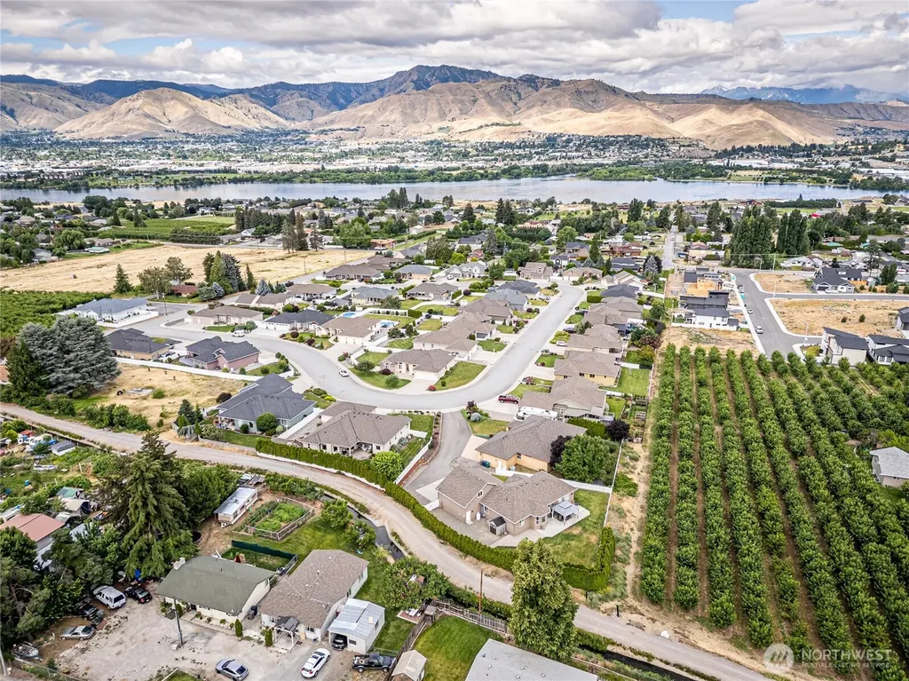 87 Springhill Drive East Wenatchee WA 98802