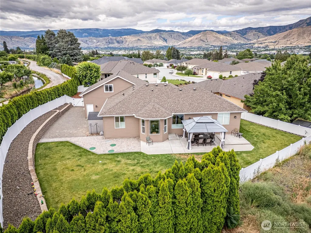 87 Springhill Drive East Wenatchee WA 98802