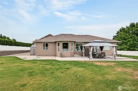 87 Springhill Drive East Wenatchee WA 98802