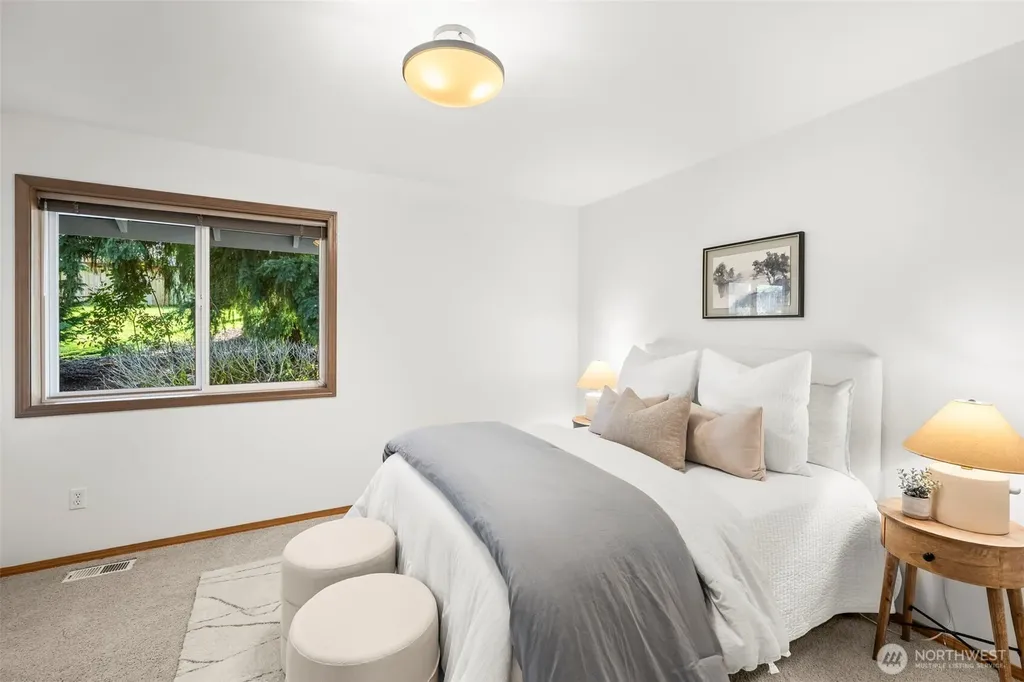 5203 53rd Street W University Place WA 98467