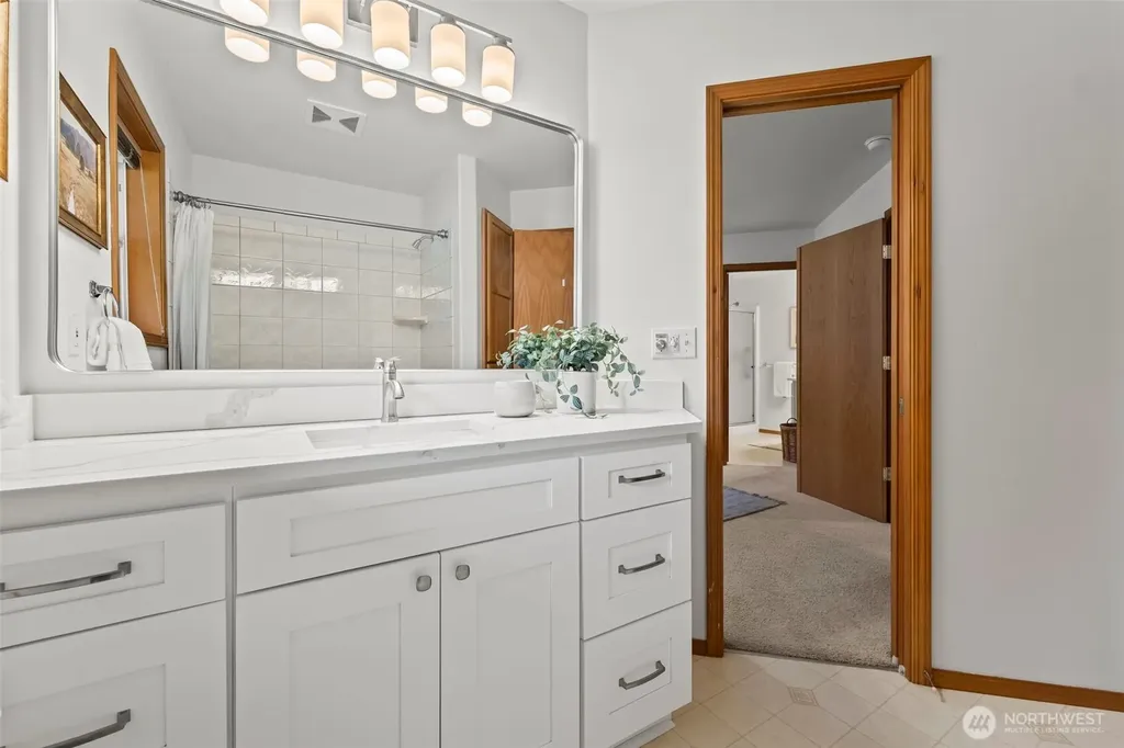5203 53rd Street W University Place WA 98467