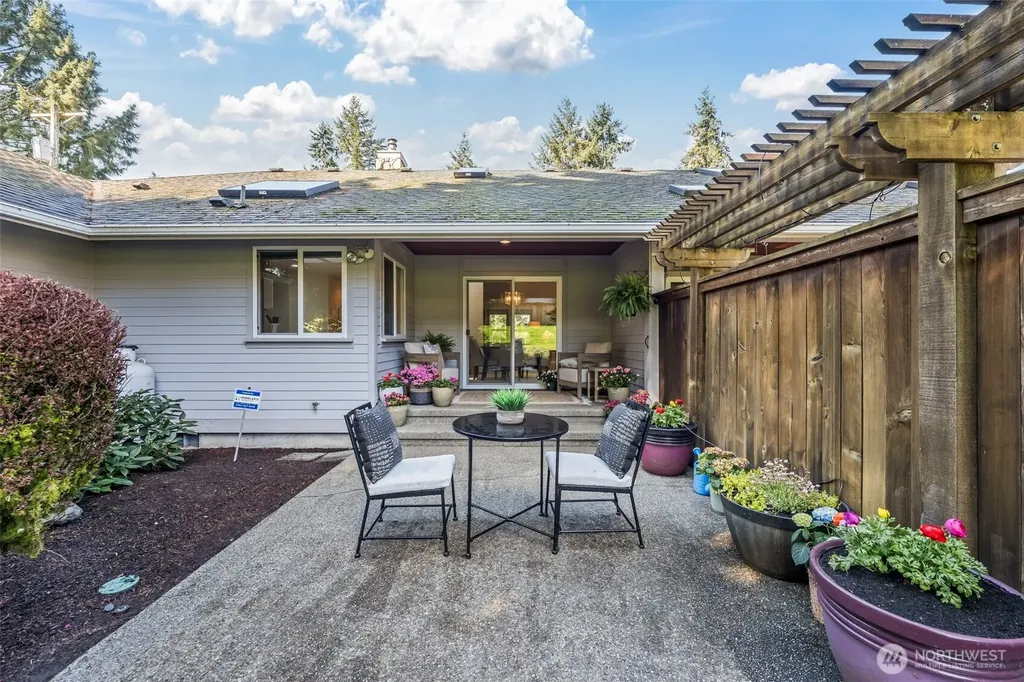 5203 53rd Street W University Place WA 98467