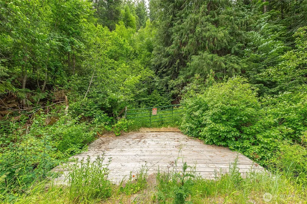 19970 N Mt Spokane Park Drive Mead WA 99021