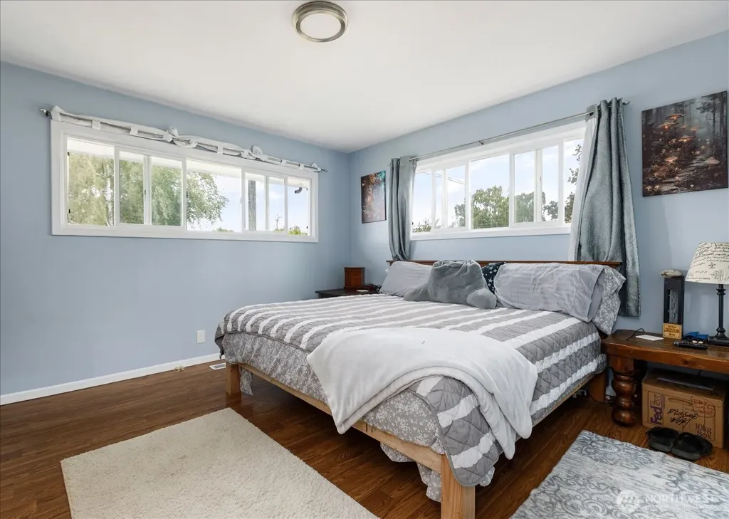 462 SE Quaker Street Oak Harbor WA 98277