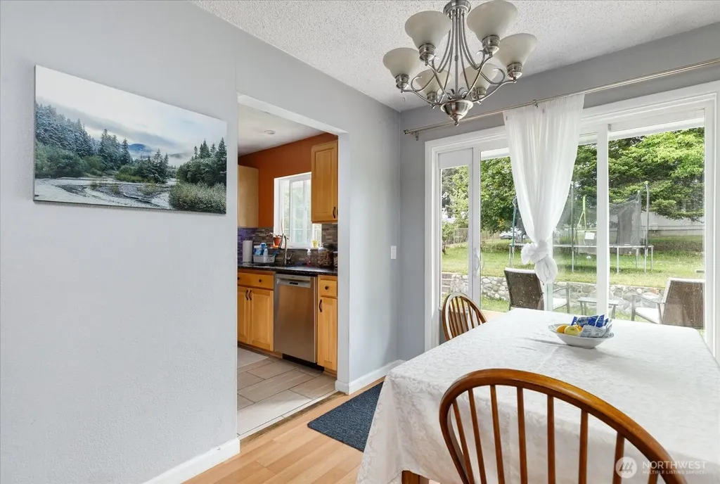 462 SE Quaker Street Oak Harbor WA 98277