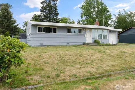 462 SE Quaker Street Oak Harbor WA 98277