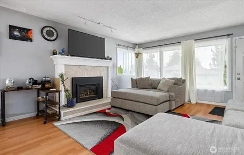 462 SE Quaker Street Oak Harbor WA 98277