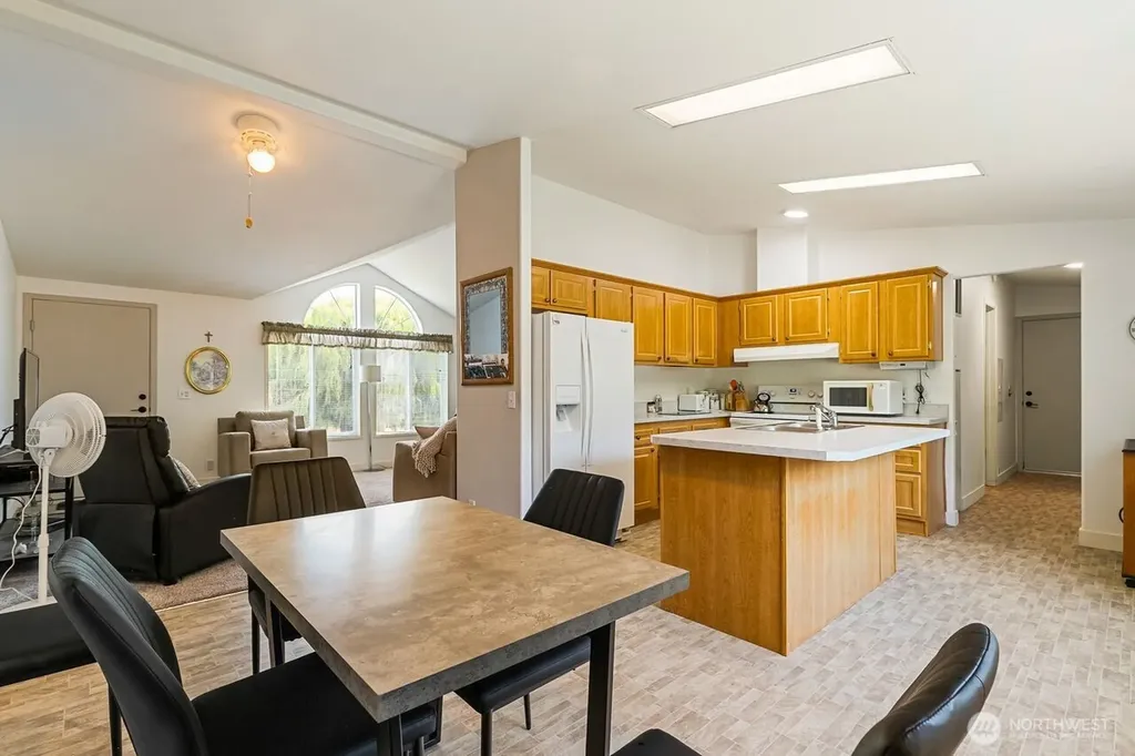 2949 Canlin Drive Ferndale WA 98248