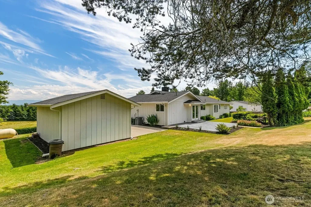 2949 Canlin Drive Ferndale WA 98248