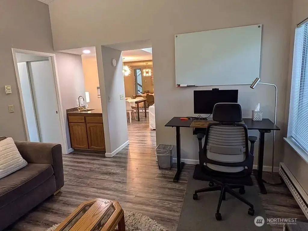 19115 Ballinger Way NE Lake Forest Park WA 98155
