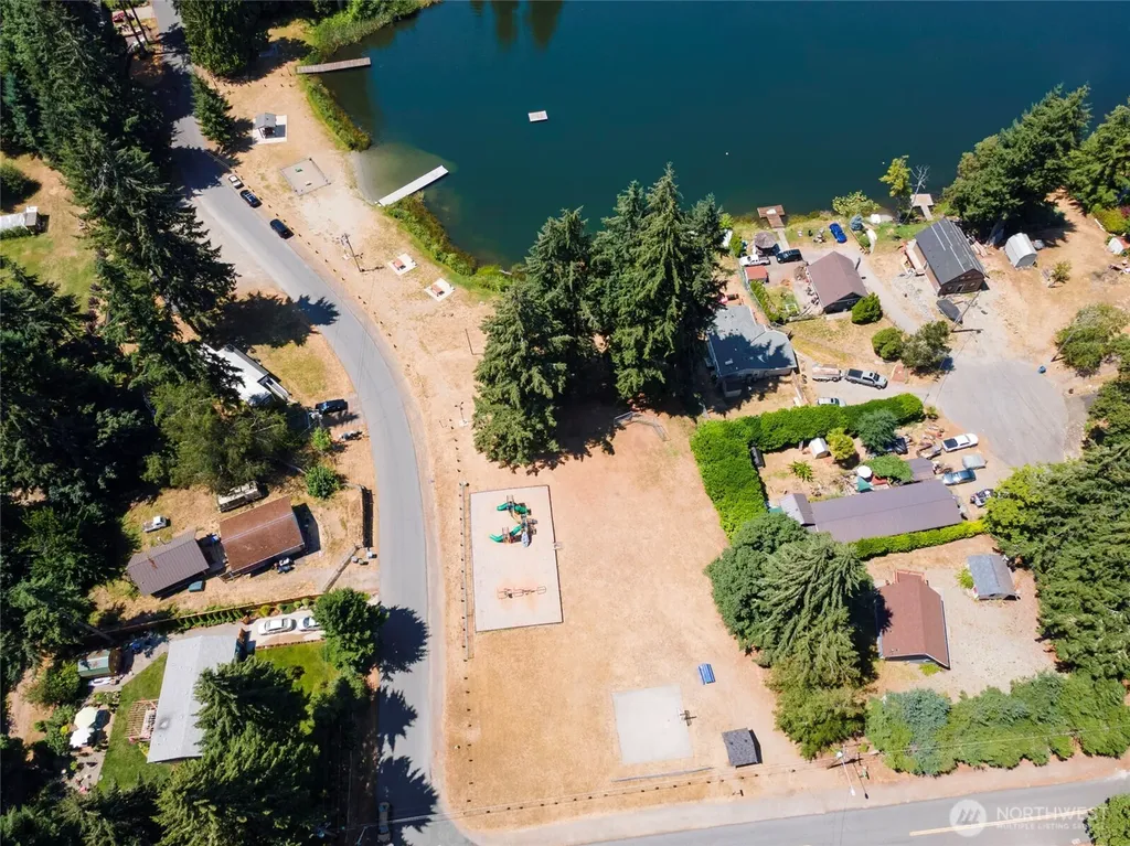 2218 194th Avenue SW Lakebay WA 98349