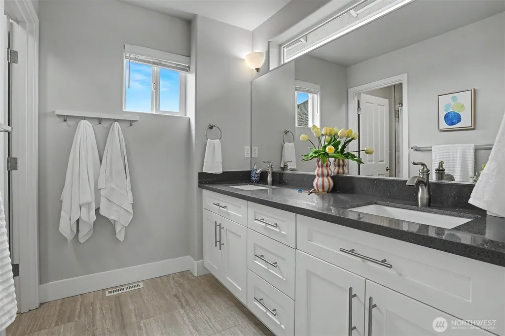 16605 41st Place W Lynnwood WA 98037