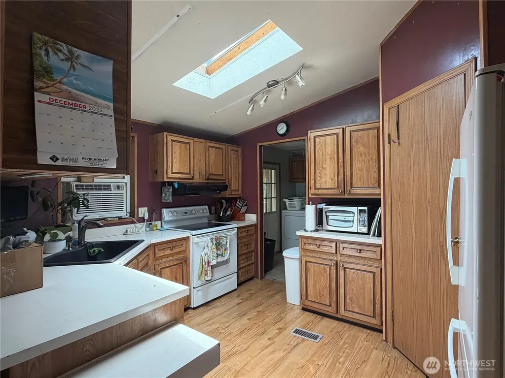 6533 12th Avenue NW Tulalip WA 98271