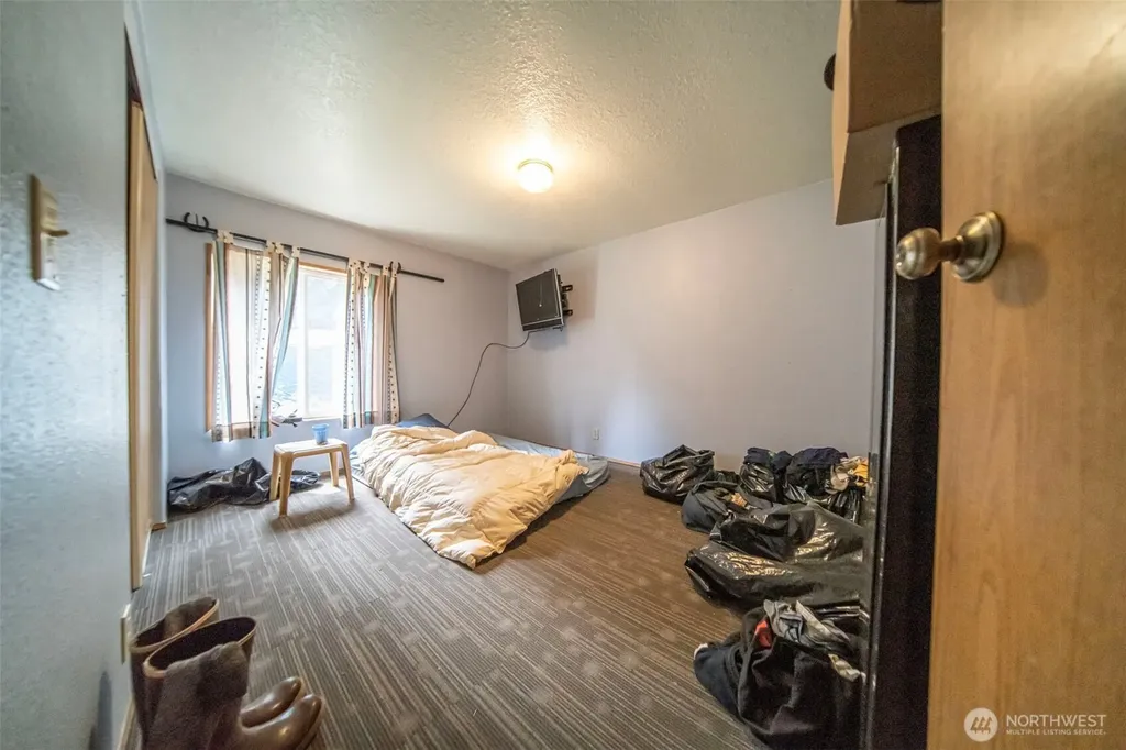 6533 12th Avenue NW Tulalip WA 98271
