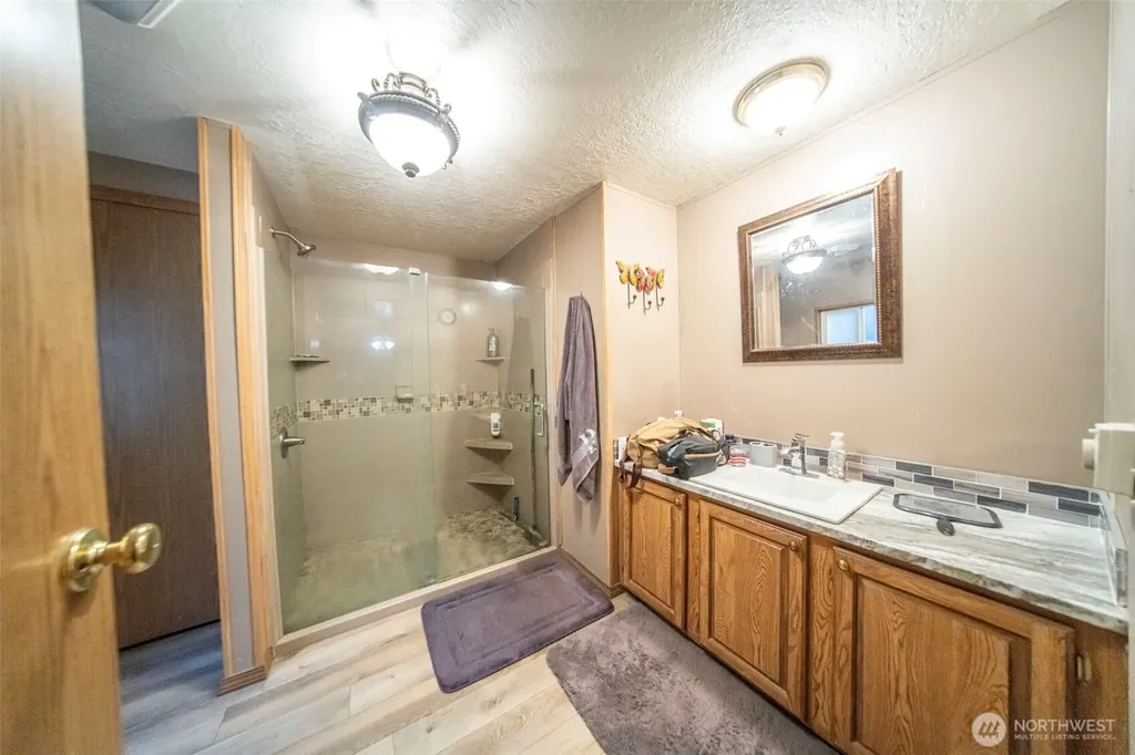 6533 12th Avenue NW Tulalip WA 98271