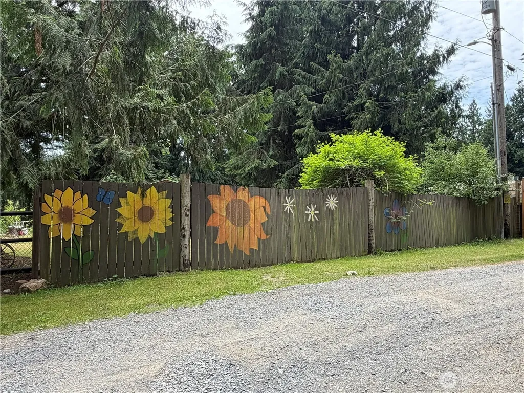 6533 12th Avenue NW Tulalip WA 98271