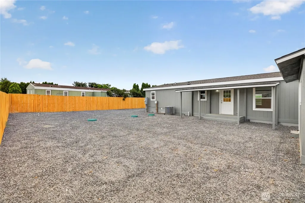 412 SW Thunderbird Way Mattawa WA 99349