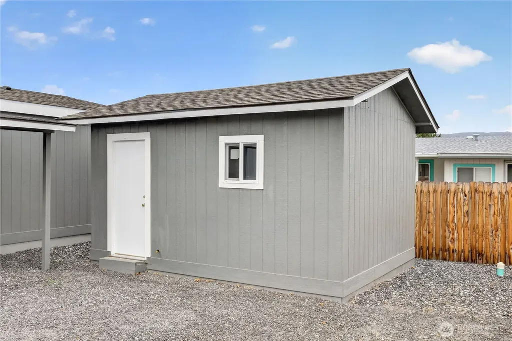412 SW Thunderbird Way Mattawa WA 99349