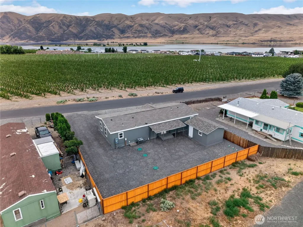 412 SW Thunderbird Way Mattawa WA 99349