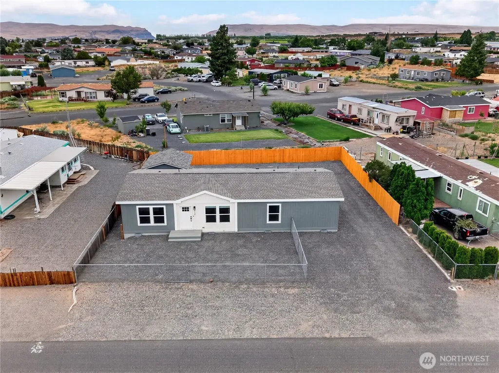 412 SW Thunderbird Way Mattawa WA 99349
