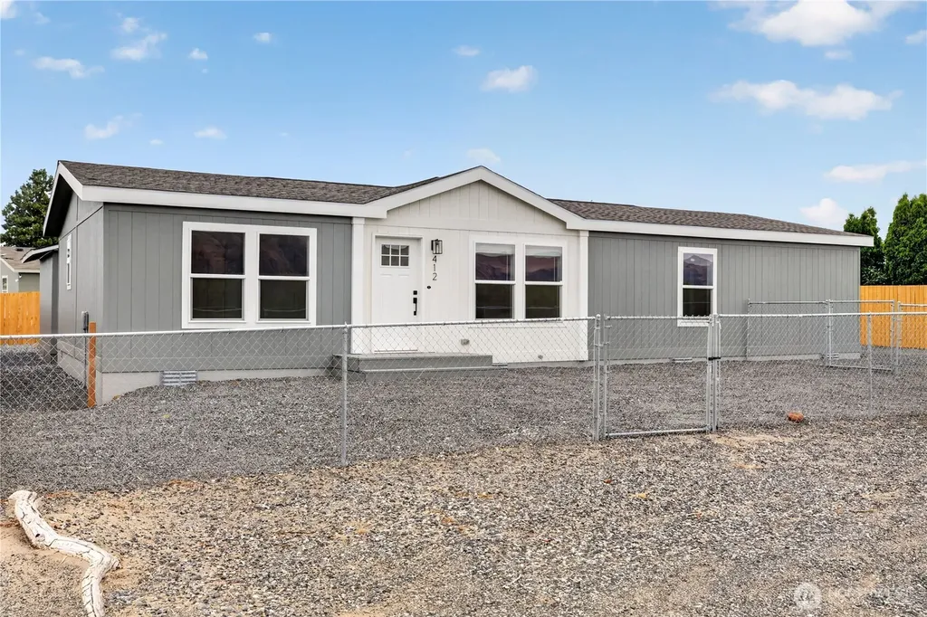 412 SW Thunderbird Way Mattawa WA 99349