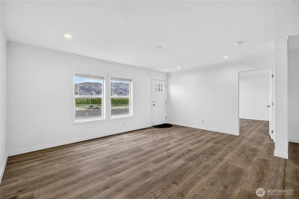 412 SW Thunderbird Way Mattawa WA 99349