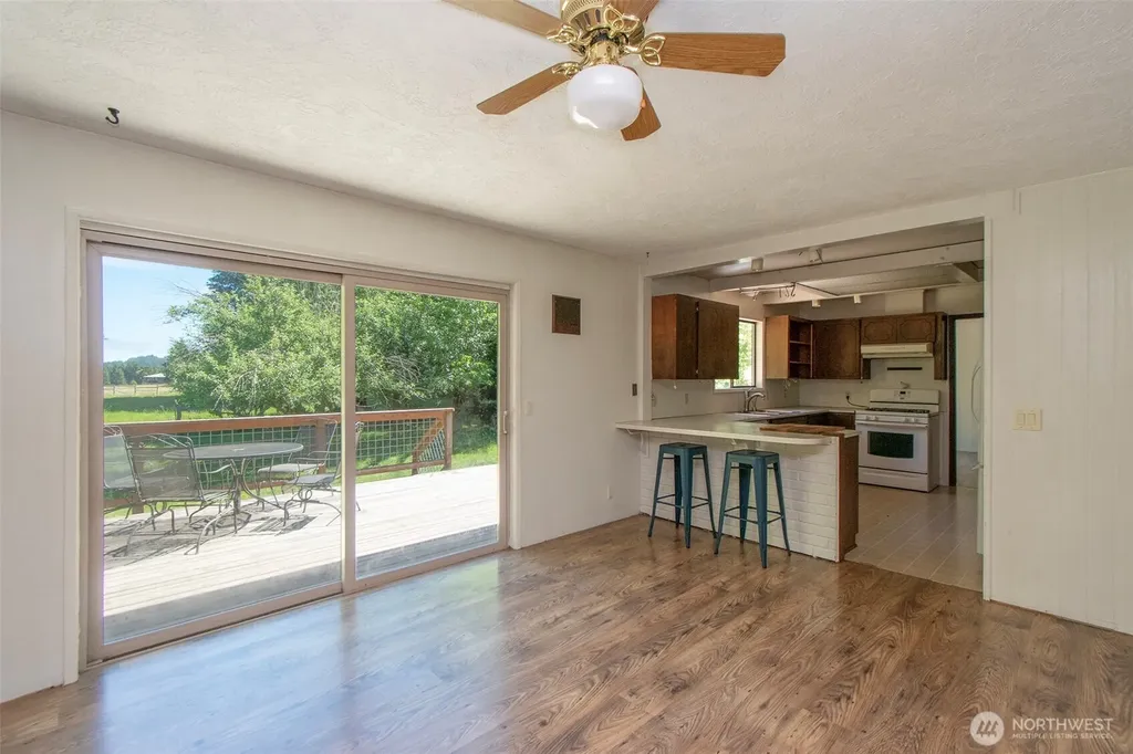 537 Herrick Road Port Angeles WA 98363