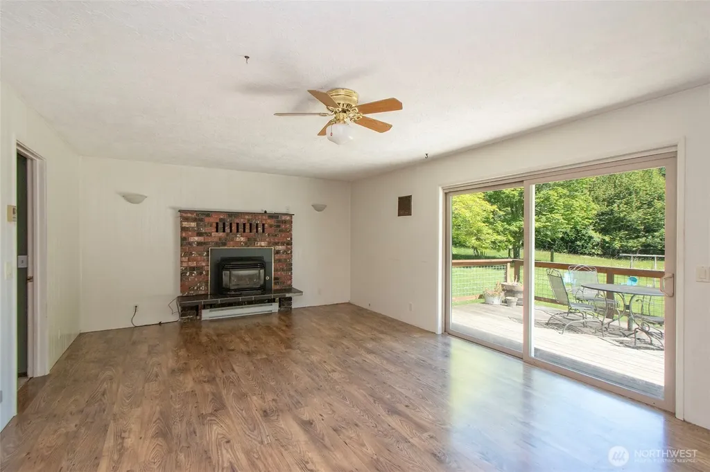 537 Herrick Road Port Angeles WA 98363