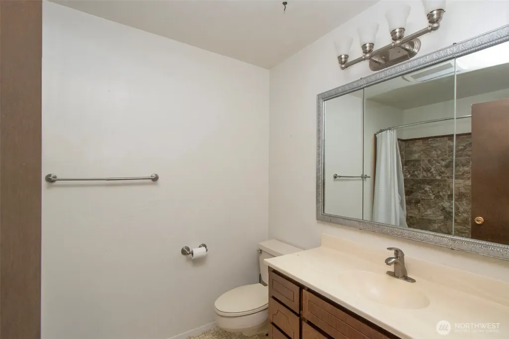 537 Herrick Road Port Angeles WA 98363