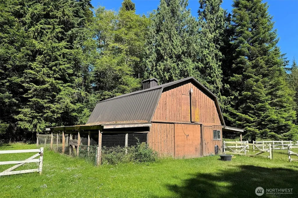 537 Herrick Road Port Angeles WA 98363