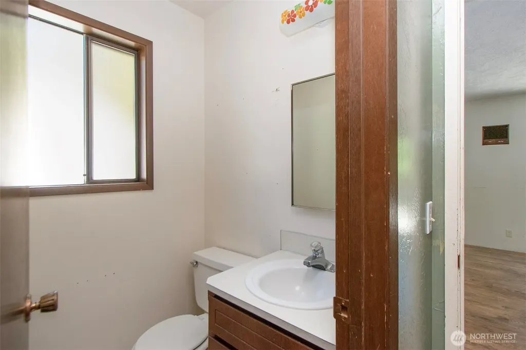 537 Herrick Road Port Angeles WA 98363
