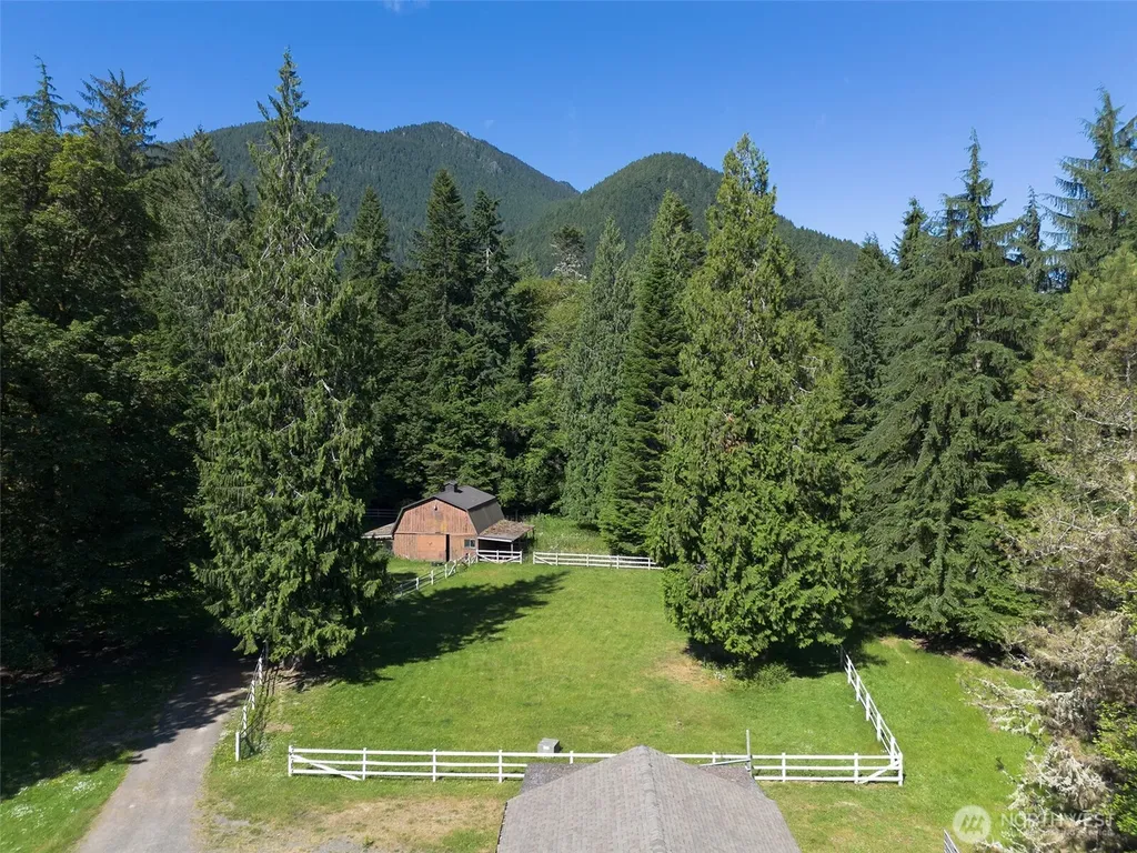 537 Herrick Road Port Angeles WA 98363