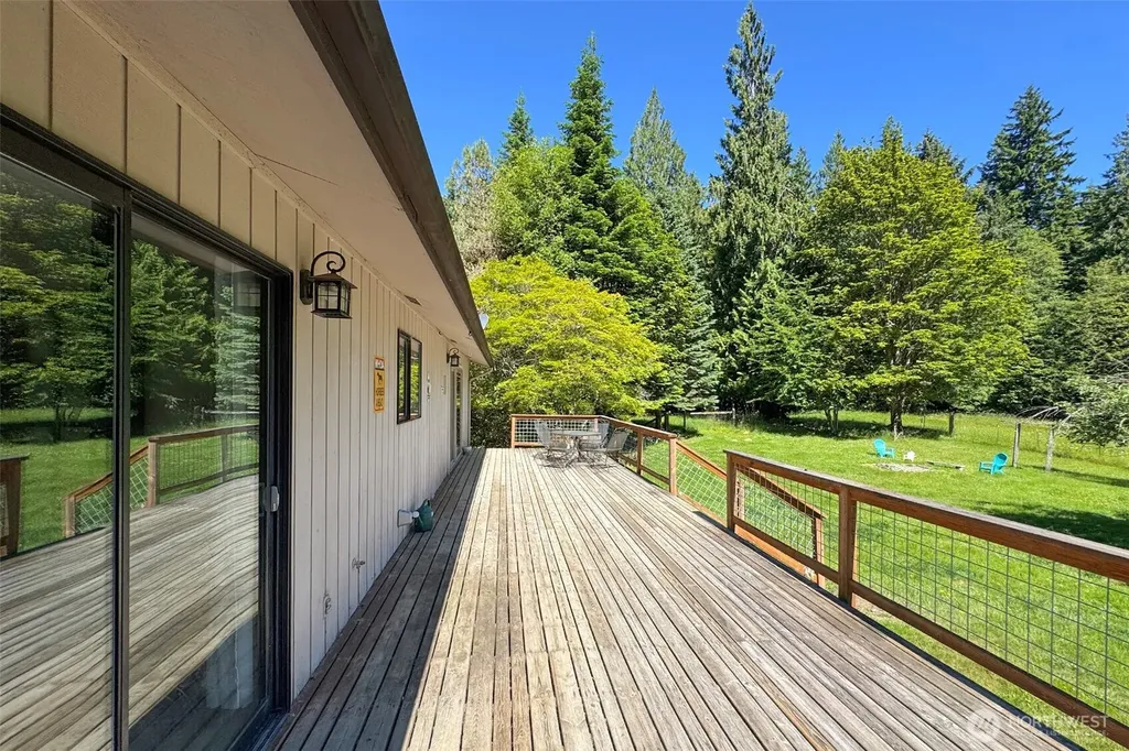 537 Herrick Road Port Angeles WA 98363
