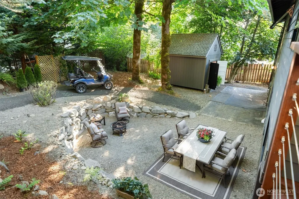 91 E Lakeland Way Allyn WA 98524