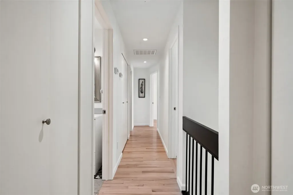 91 E Lakeland Way Allyn WA 98524
