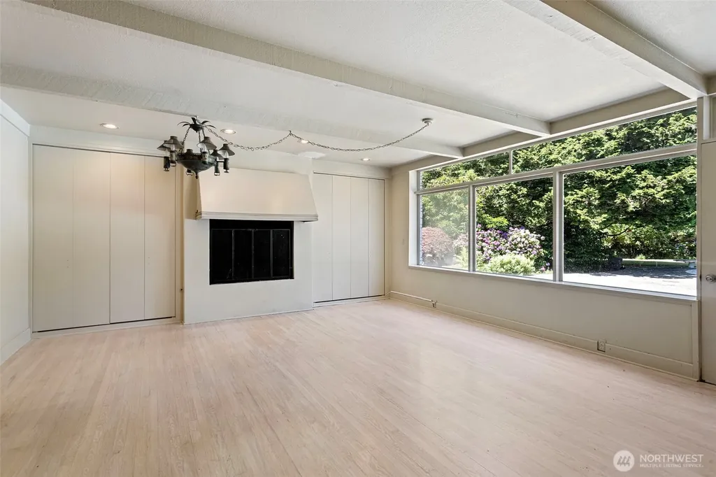10260 Kaylen Place Bellevue WA 98004