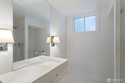 10260 Kaylen Place Bellevue WA 98004