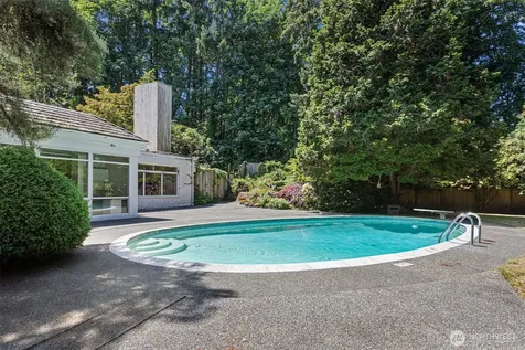 10260 Kaylen Place Bellevue WA 98004