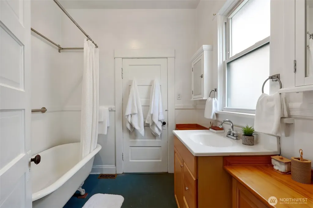 1117 N 84th Street Seattle WA 98103