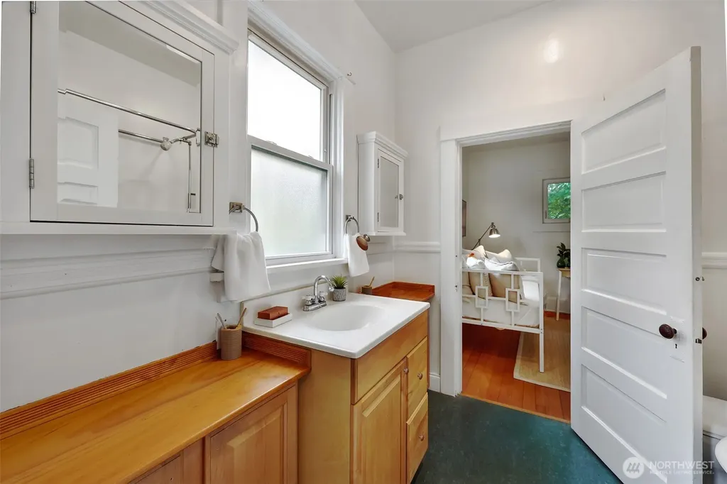 1117 N 84th Street Seattle WA 98103