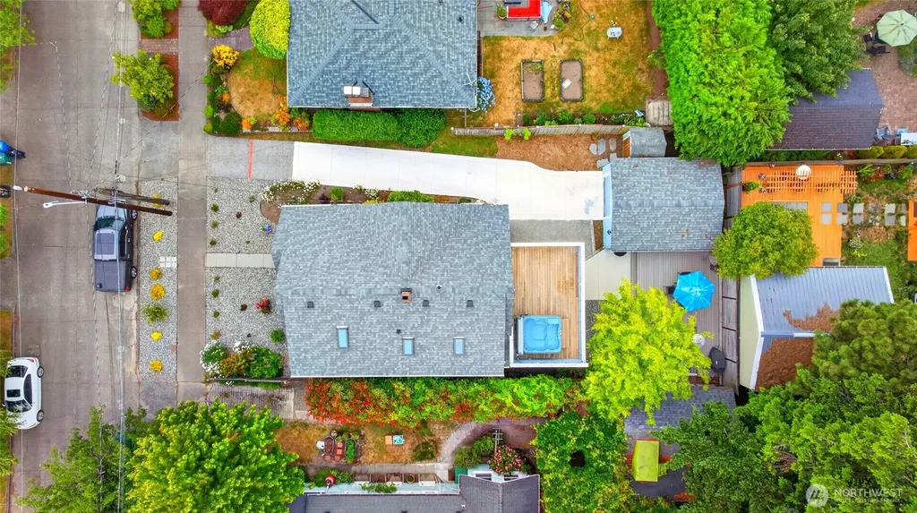7337 Jones Avenue NW Seattle WA 98117