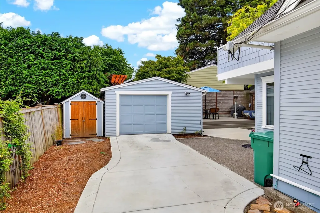7337 Jones Avenue NW Seattle WA 98117
