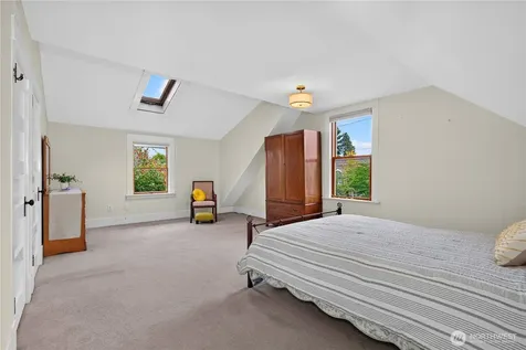 7337 Jones Avenue NW Seattle WA 98117
