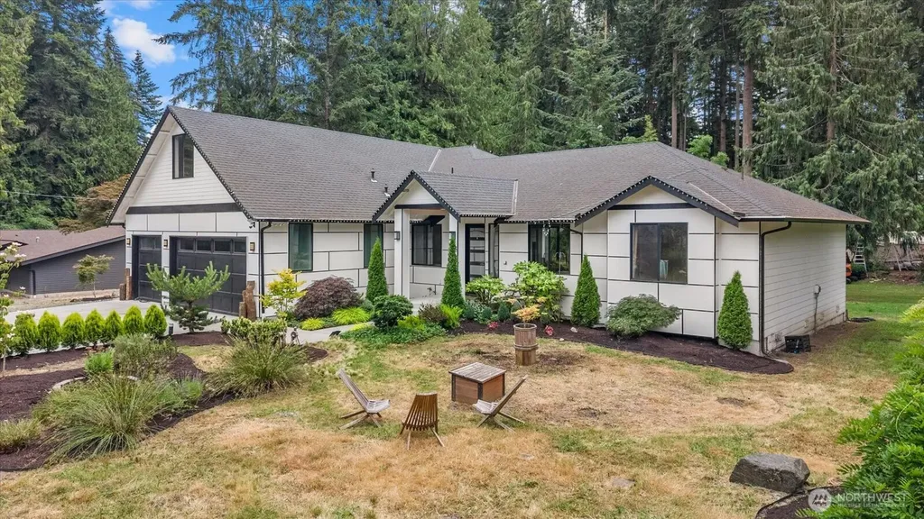 13529 Cascadian Way Everett WA 98208